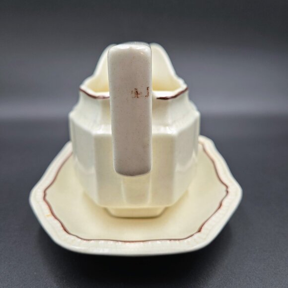 Kensington Gravy Boat With Tray Staffordshire England Ironstone Canterbury Cream - Picture 3 of 13